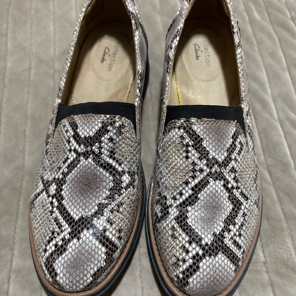 Clarks Women's Snakeskin Pattern Loafers